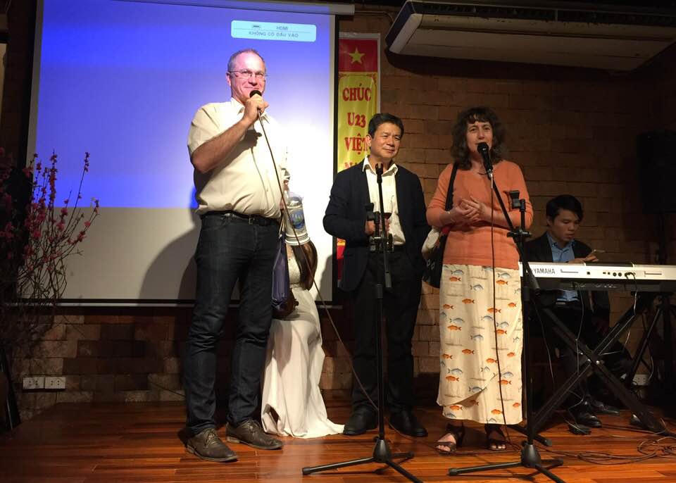 Mô hình cá sạch và “ngoại giao nhân dân“