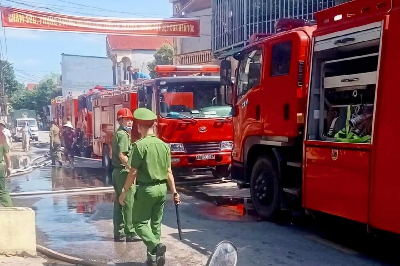 Cháy lớn tại chùa Phổ Quang (Phú Thọ)