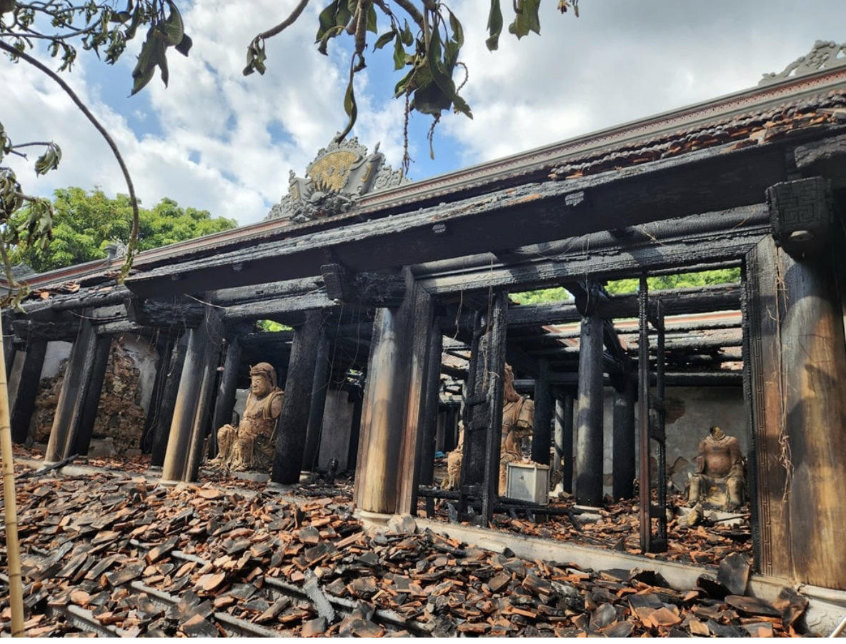 Cháy chùa Phổ Quang: Khẩn cấp Bàn thờ Phật bằng đá - Bảo vật quốc gia