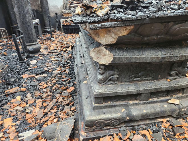 Cháy chùa Phổ Quang: Khẩn cấp Bàn thờ Phật bằng đá - Bảo vật quốc gia