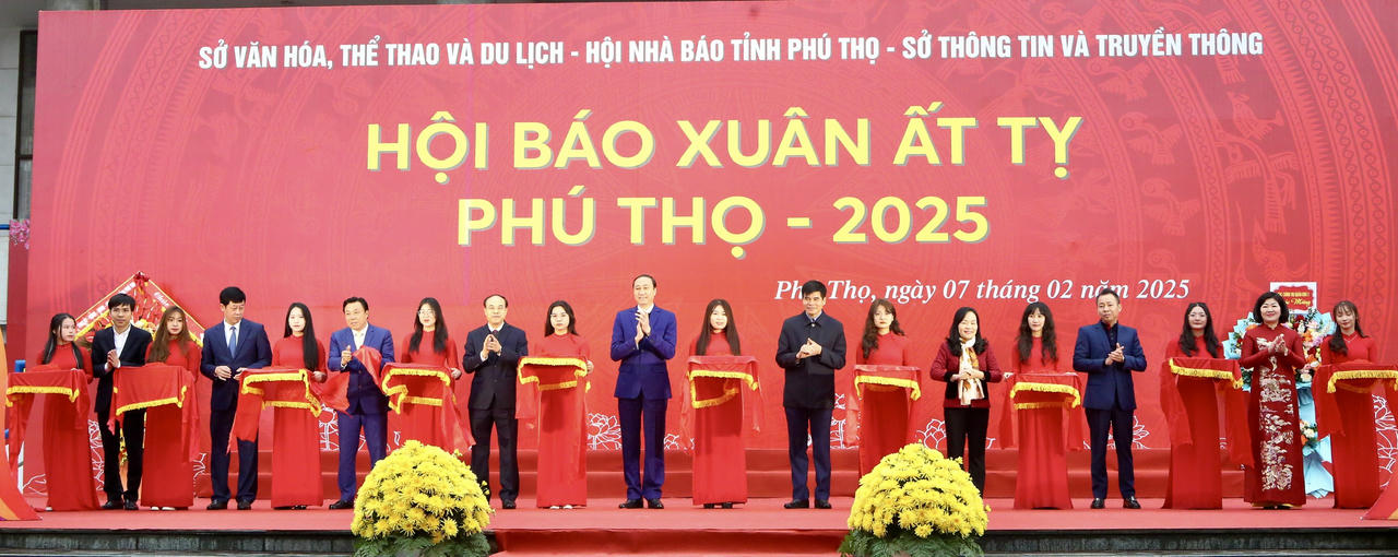 Phú Thọ: Khai mạc Hội báo Xuân Ất Tỵ 2025