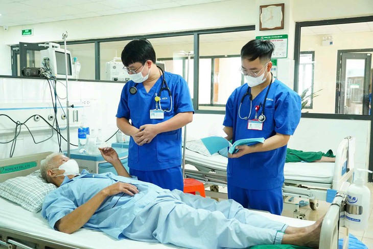 7 người nhập viện cấp cứu do nắng nóng