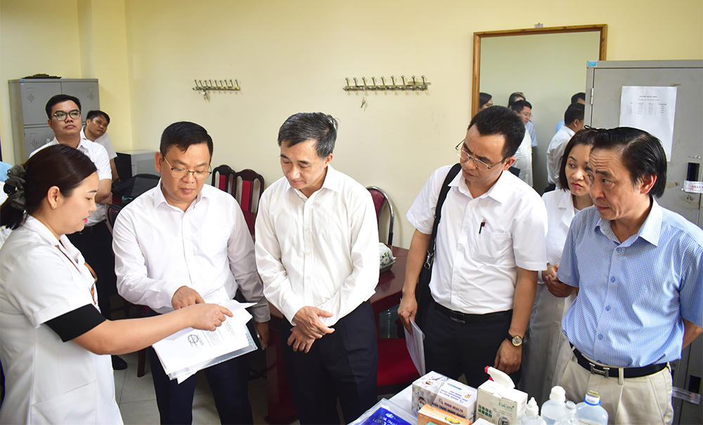 Hàng nghìn cán bộ coi thi được huy động ở mỗi tỉnh/thành, sẵn sàng cho kỳ thi tốt nghiệp THPT 