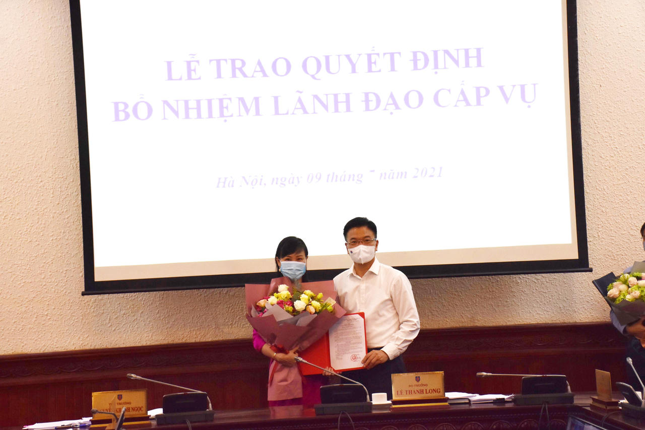 Bộ Tư pháp trao Quyết định bổ nhiệm lãnh đạo cấp Vụ