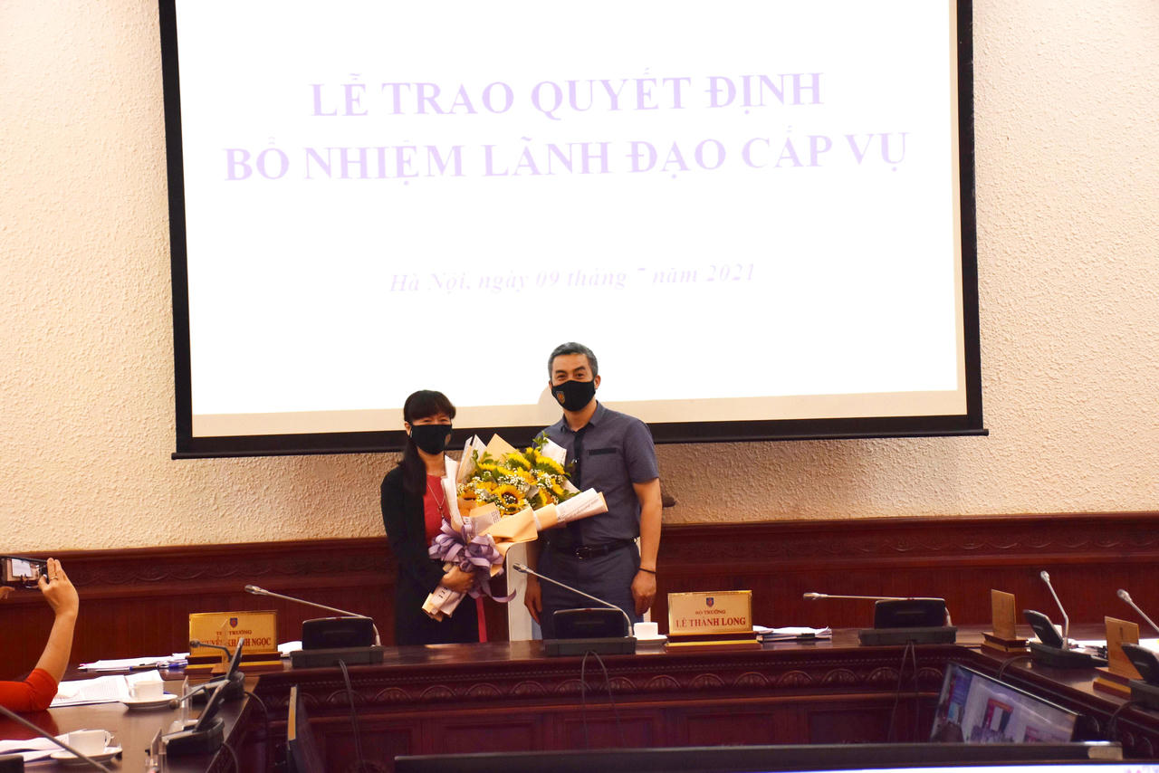 Bộ Tư pháp trao Quyết định bổ nhiệm lãnh đạo cấp Vụ
