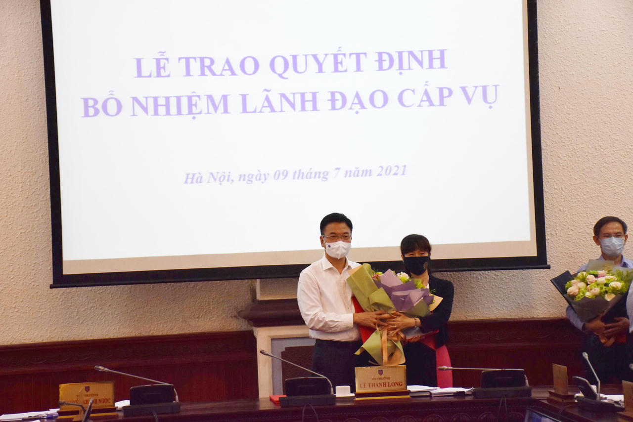 Bộ Tư pháp trao Quyết định bổ nhiệm lãnh đạo cấp Vụ