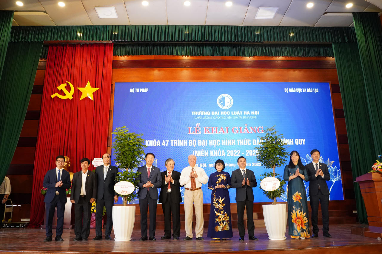 Lễ khai giảng khoá 47 Trường Đại học Luật Hà Nội: Không ngừng nâng cao uy tín, chất lượng đào tạo