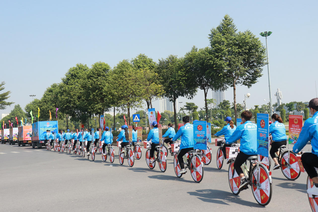 Mít tinh hưởng ứng Ngày Pháp luật Việt Nam tại Bắc Ninh