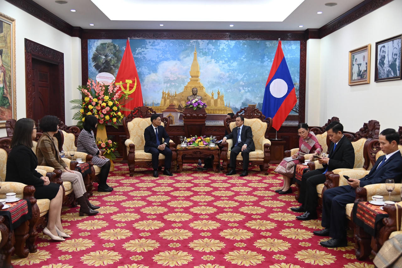 Bộ Tư pháp chúc mừng 47 năm Quốc khánh CHDCND Lào