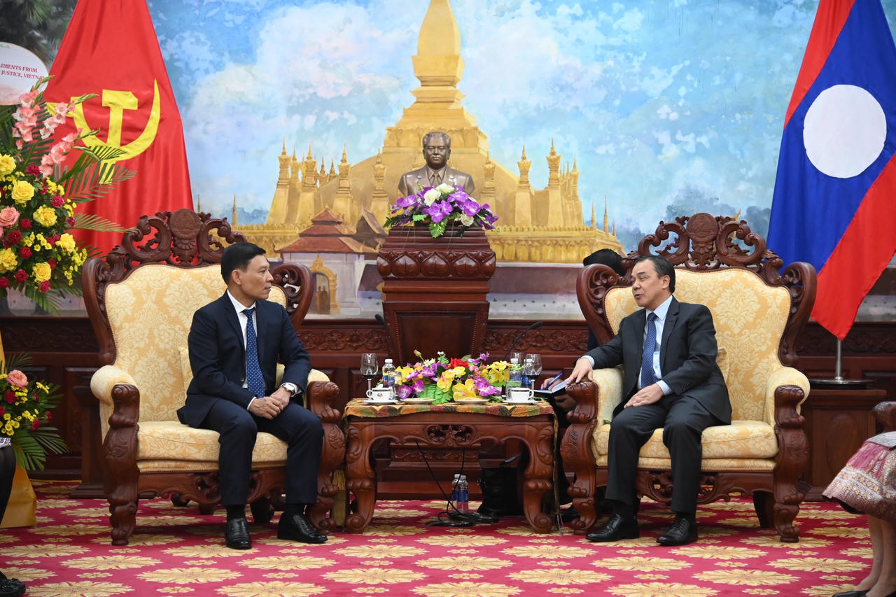 Bộ Tư pháp chúc mừng 47 năm Quốc khánh CHDCND Lào