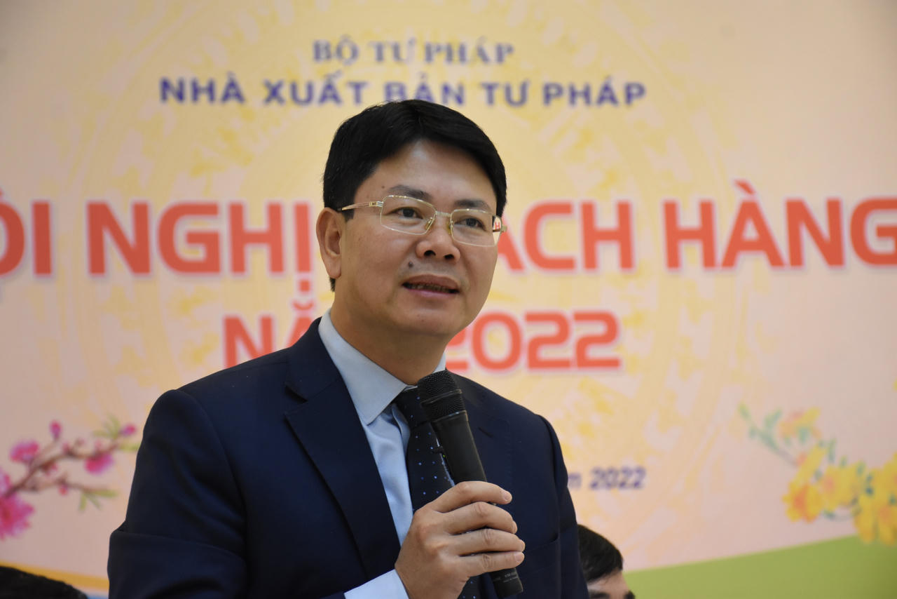 Tiếp tục nghiên cứu nâng cao chất lượng các ấn phẩm xuất bản