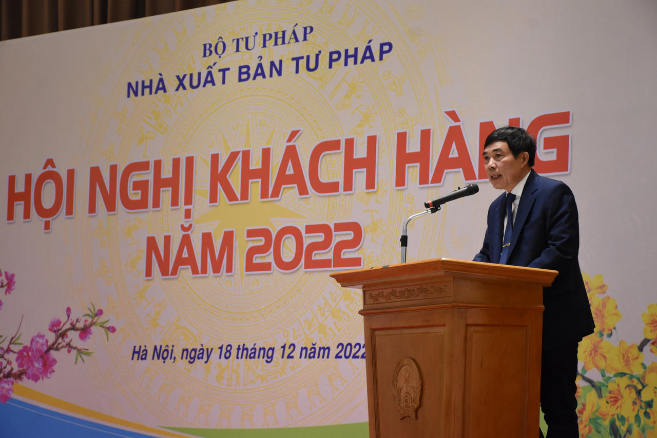 Tiếp tục nghiên cứu nâng cao chất lượng các ấn phẩm xuất bản