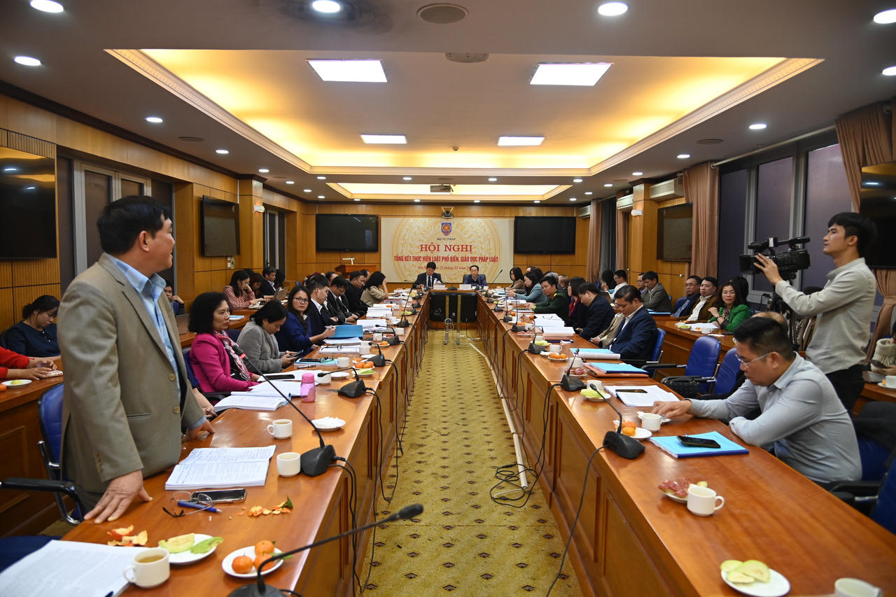 Tiếp tục đổi mới, đa dạng hoá các hình thức phổ biến, giáo dục pháp luật