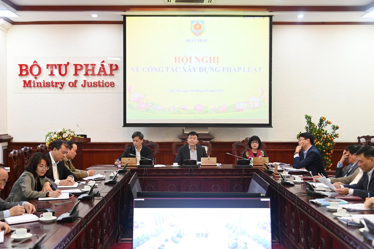 Tiếp tục quán triệt, nâng cao nhận thức về công tác xây dựng pháp luật