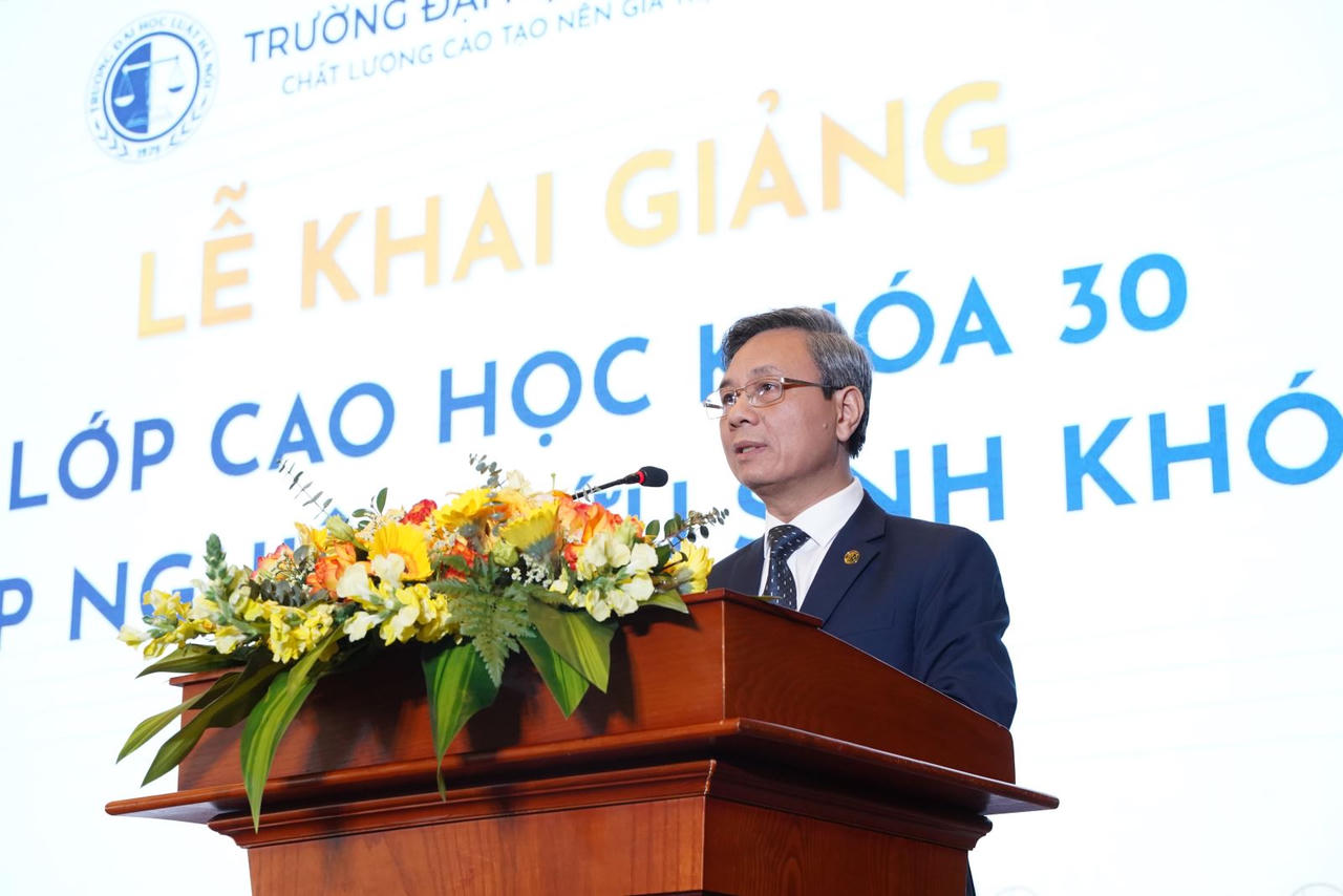Trường Đại học Luật Hà Nội: Khai giảng Lớp nghiên cứu sinh khoá 28 và Lớp cao học khoá 30