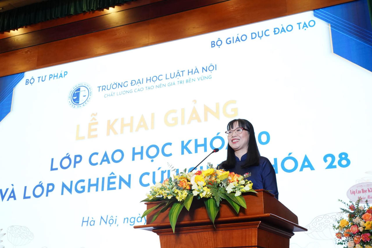 Trường Đại học Luật Hà Nội: Khai giảng Lớp nghiên cứu sinh khoá 28 và Lớp cao học khoá 30
