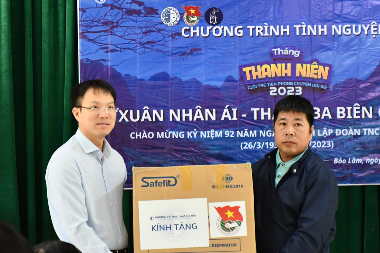 Trường Đại học Luật Hà Nội: Hành trình mang màu áo xanh thanh niên đến những nơi còn nhiều khó khăn