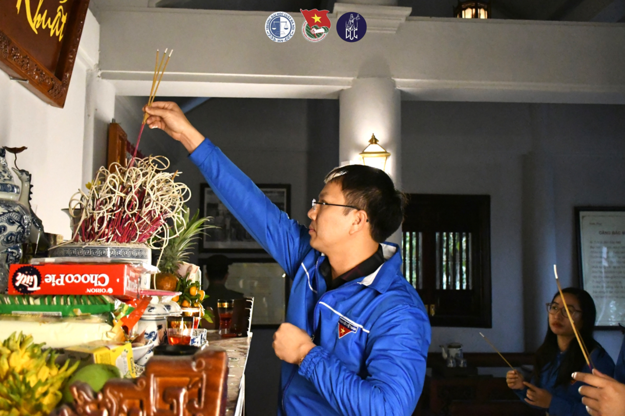 Trường Đại học Luật Hà Nội: Hành trình mang màu áo xanh thanh niên đến những nơi còn nhiều khó khăn