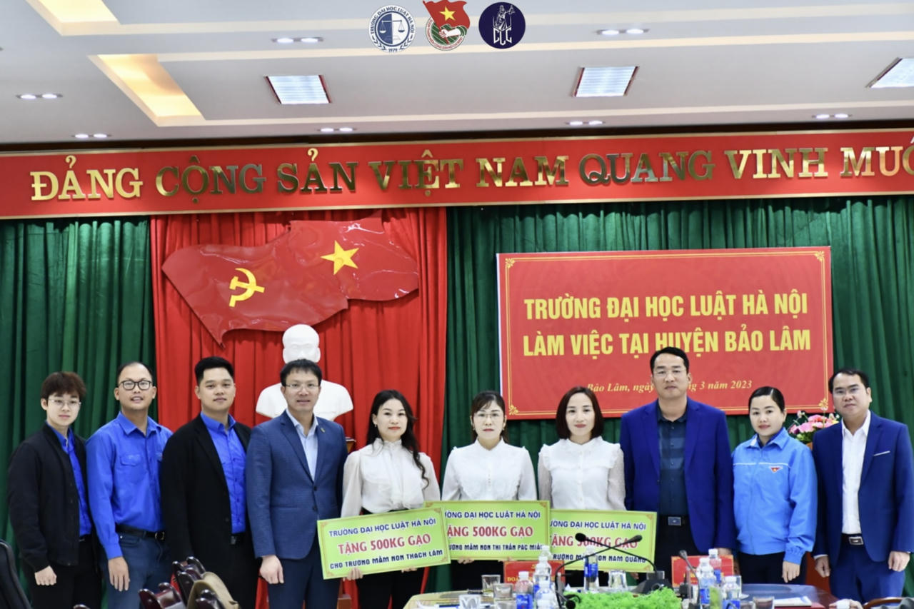 Trường Đại học Luật Hà Nội: Hành trình mang màu áo xanh thanh niên đến những nơi còn nhiều khó khăn