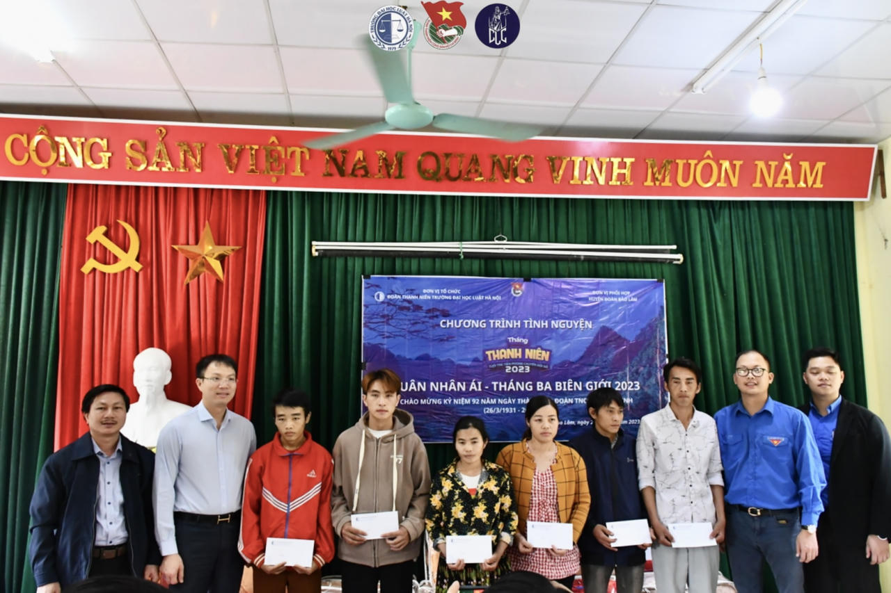 Trường Đại học Luật Hà Nội: Hành trình mang màu áo xanh thanh niên đến những nơi còn nhiều khó khăn