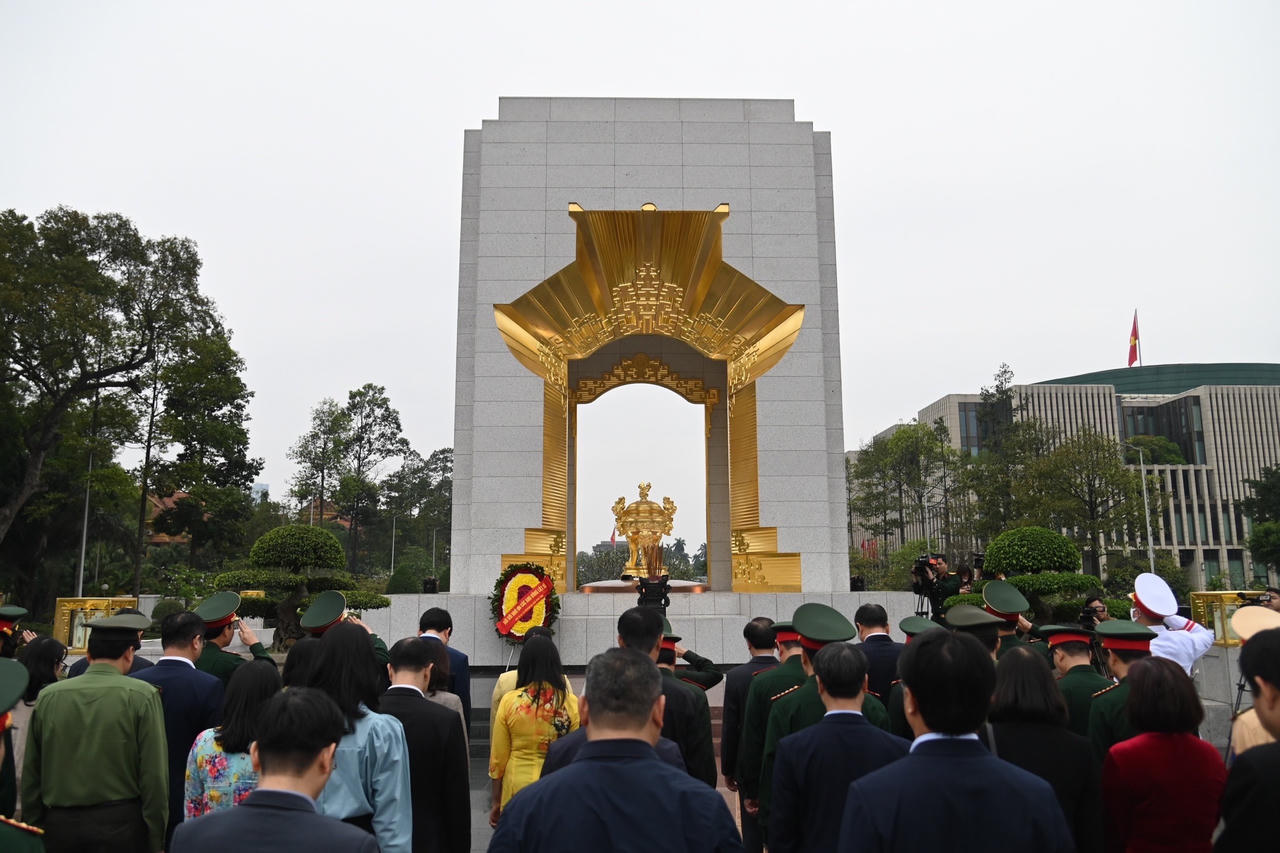 Khối Thi đua các Bộ, ngành Nội chính TW: Tiếp tục đẩy mạnh phong trào thi đua