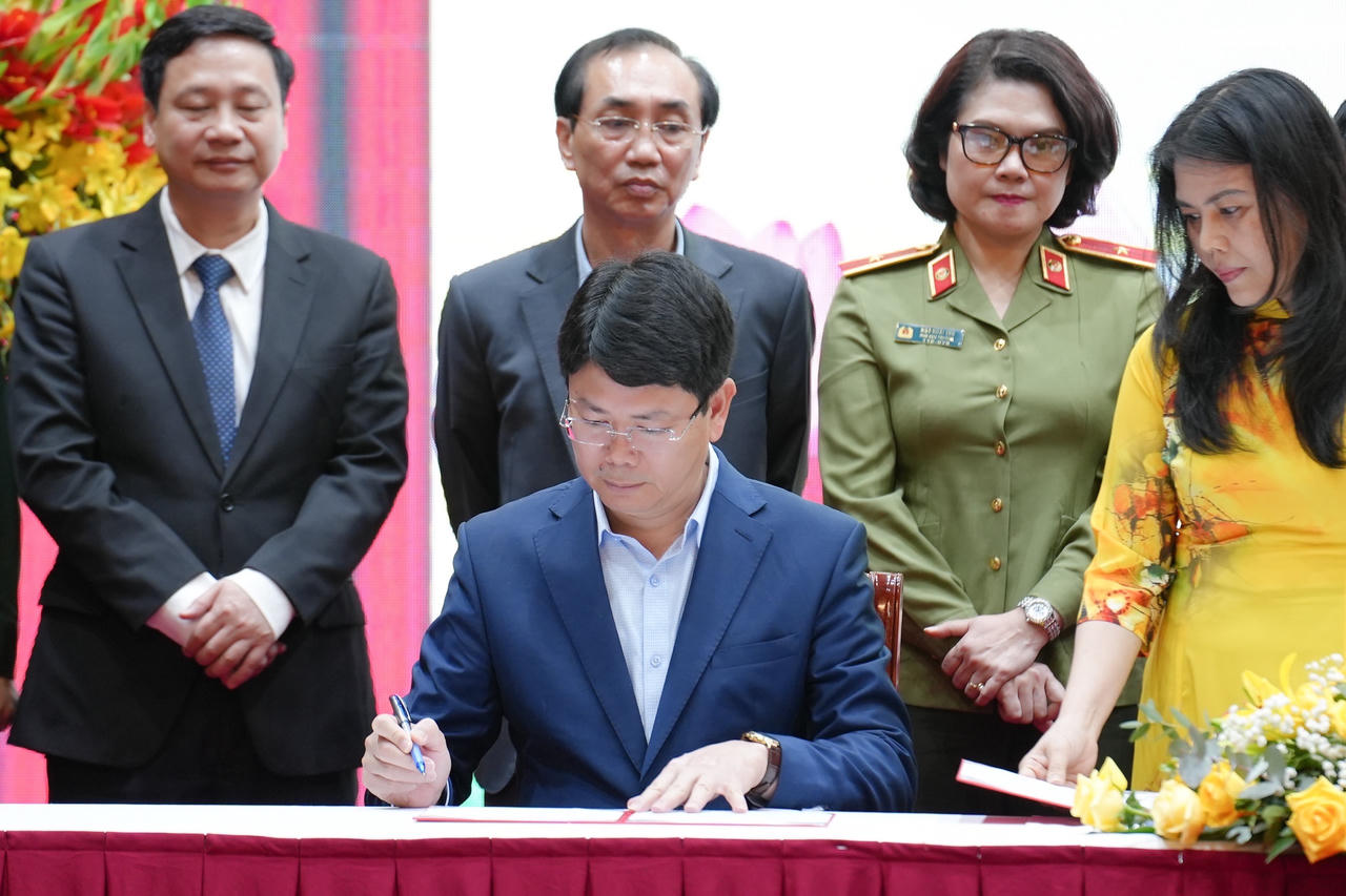 Khối Thi đua các Bộ, ngành Nội chính TW: Tiếp tục đẩy mạnh phong trào thi đua