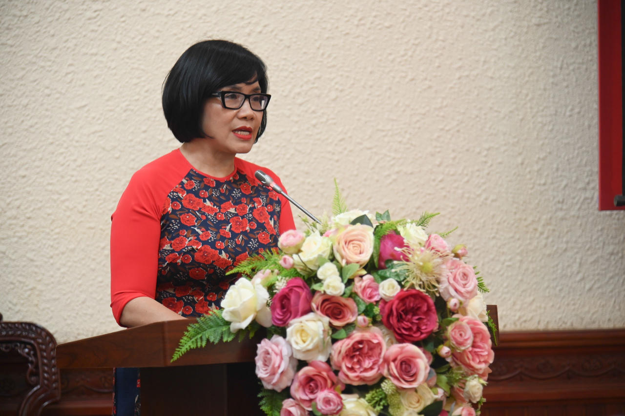 Trao Quyết định chuẩn y Bí thư Đảng ủy Bộ Tư pháp cho Thứ trưởng Đặng Hoàng Oanh