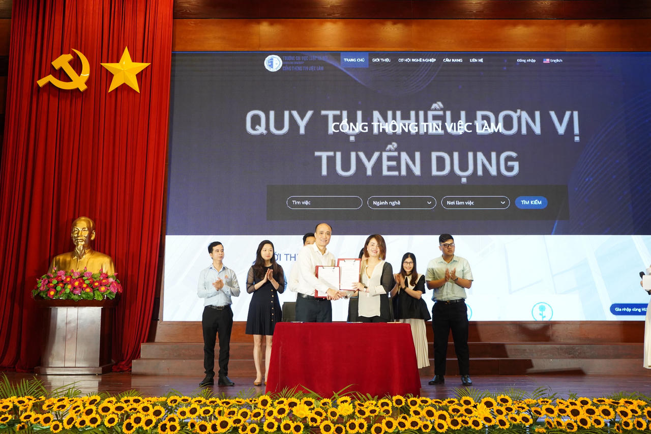 Sôi nổi Ngày hội việc làm Trường Đại học Luật Hà Nội – Job Fair 2023