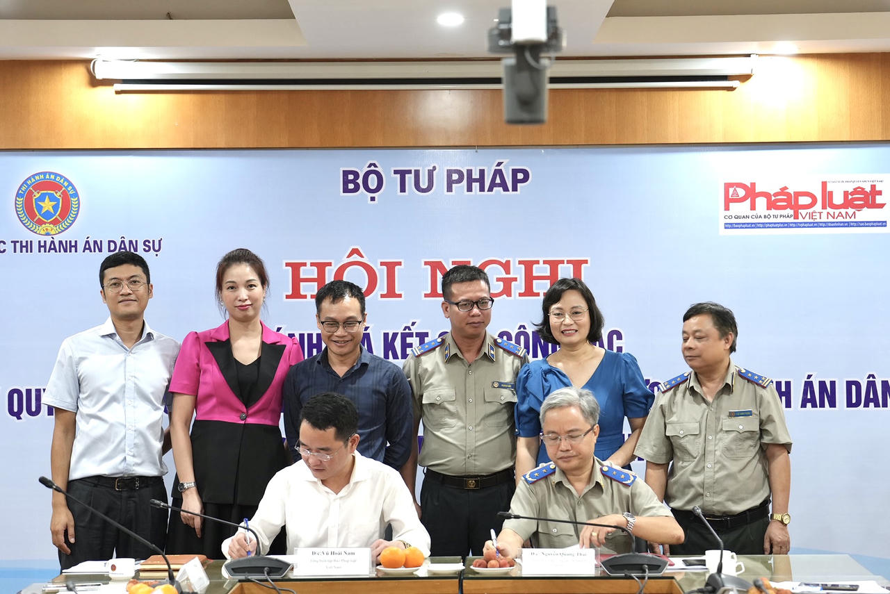 Báo Pháp luật Việt Nam - Tổng Cục Thi hành án dân sự: Phối hợp nâng cao hiệu quả công tác truyền thông