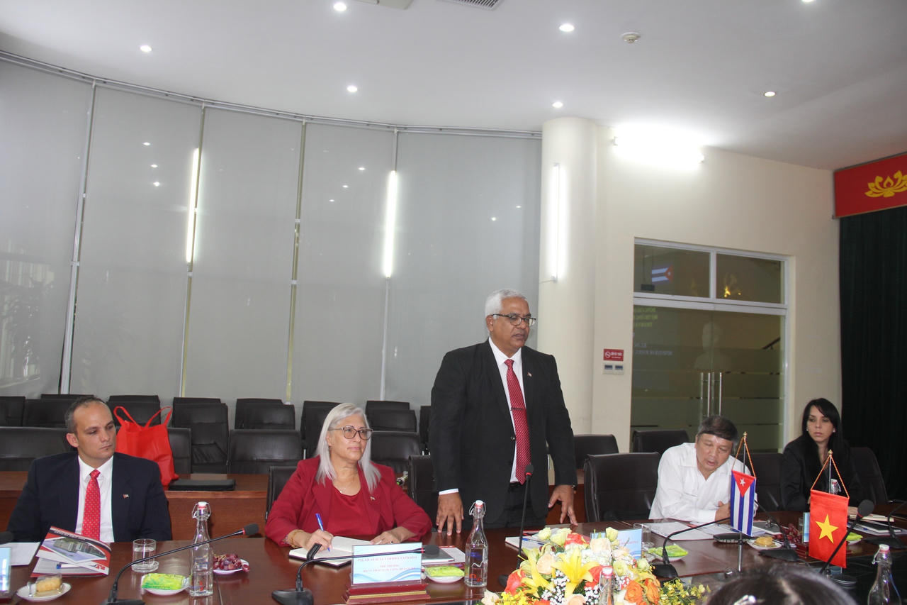  Nâng cao chất lượng đào tạo, bồi dưỡng các chức danh tư pháp cho các cán bộ Bộ Tư pháp Việt Nam - Cu-ba