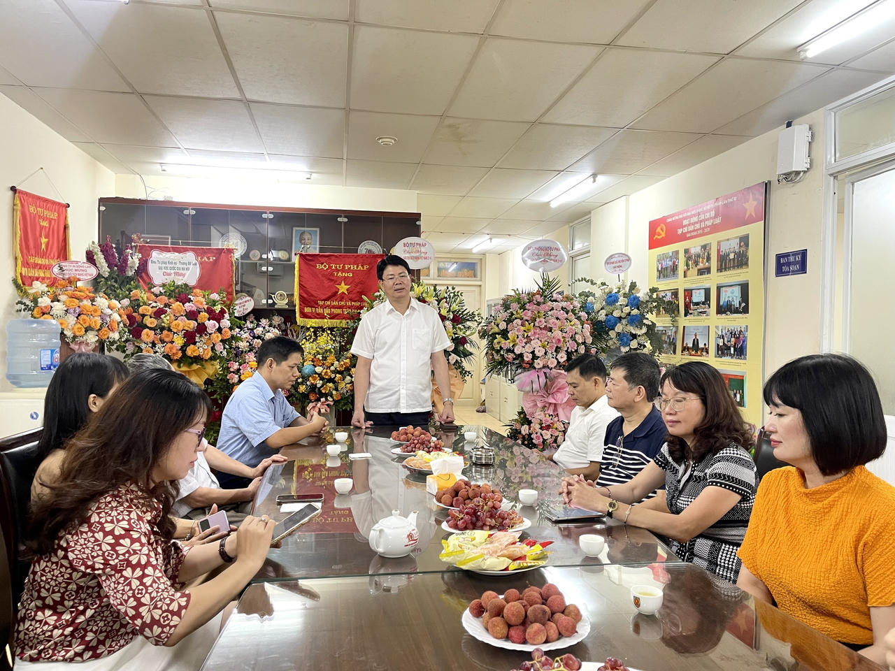 Thứ trưởng Nguyễn Thanh Tịnh chúc mừng các cơ quan báo chí