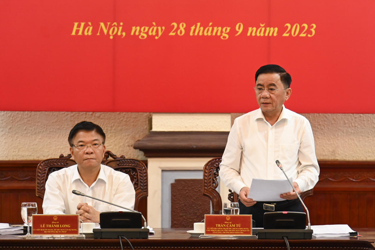 Tiếp tục hoàn thiện thể chế pháp luật về phòng chống tham nhũng, tiêu cực