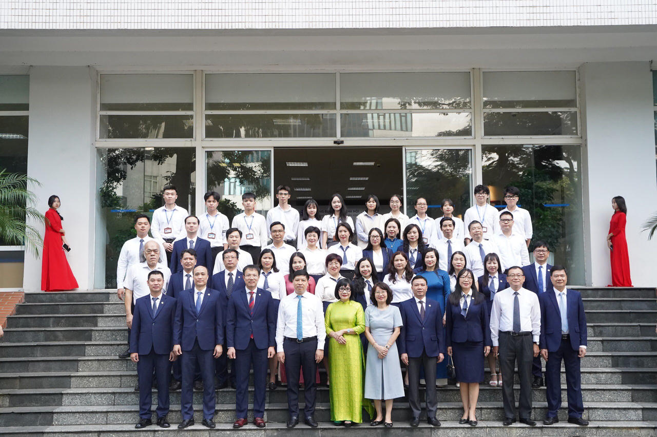 Trường Đại học Luật Hà Nội: Khai giảng khoá 48 trình độ Đại học, hình thức đào tạo chính quy