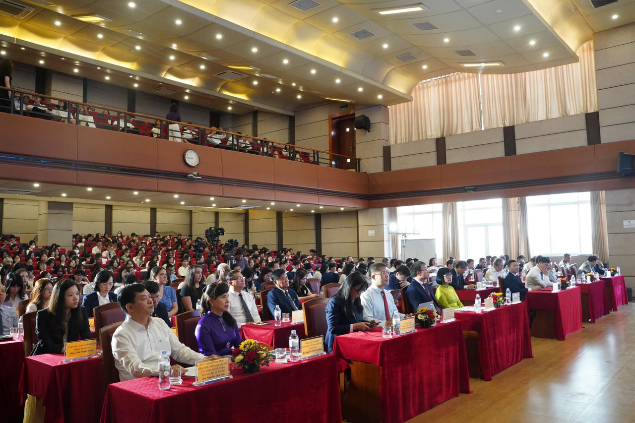 Trường Đại học Luật Hà Nội: Khai giảng khoá 48 trình độ Đại học, hình thức đào tạo chính quy