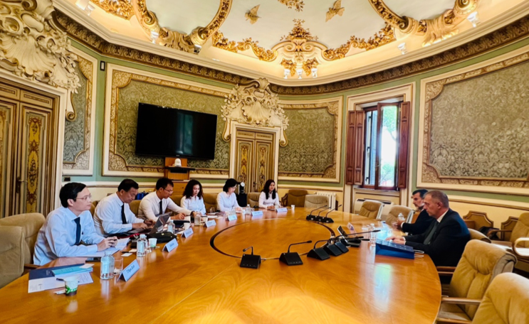 Trường Đại học Luật Hà Nội mở rộng hợp tác với các Trường Đại học hàng đầu tại Italia