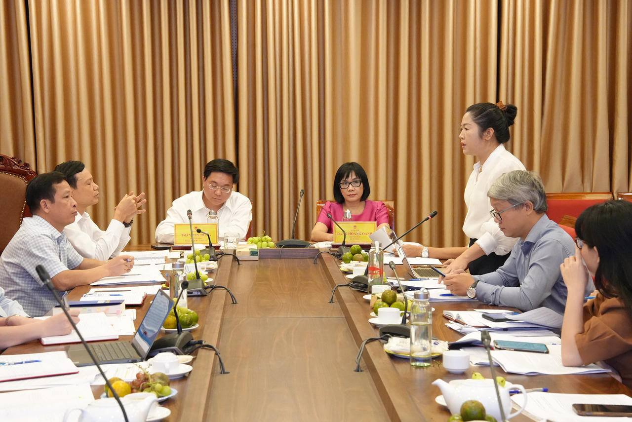 Thứ trưởng Đặng Hoàng Oanh làm việc với Bộ Kế hoạch và Đầu tư