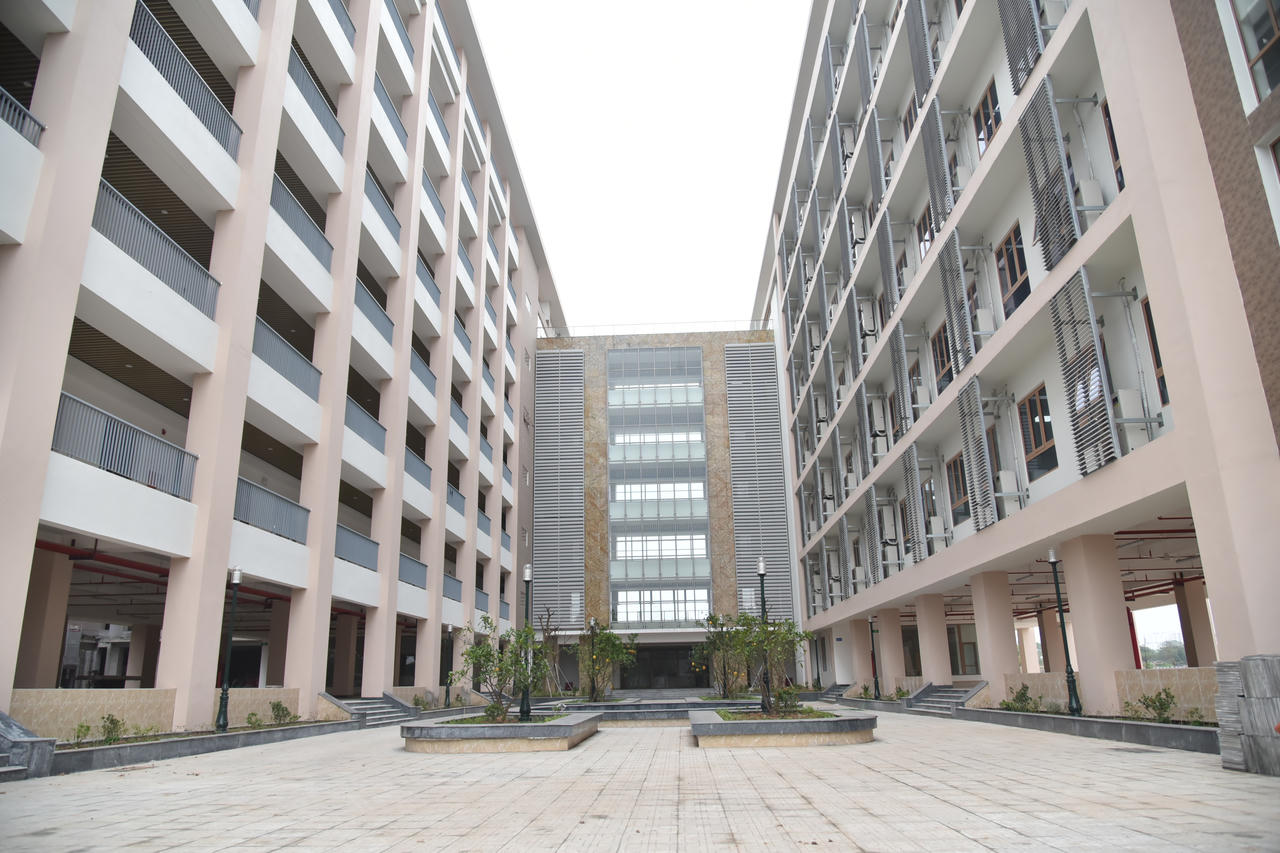 Học viện Tài chính khánh thành và gắn biển công trình Khối giảng đường với 80 phòng học hiện đại