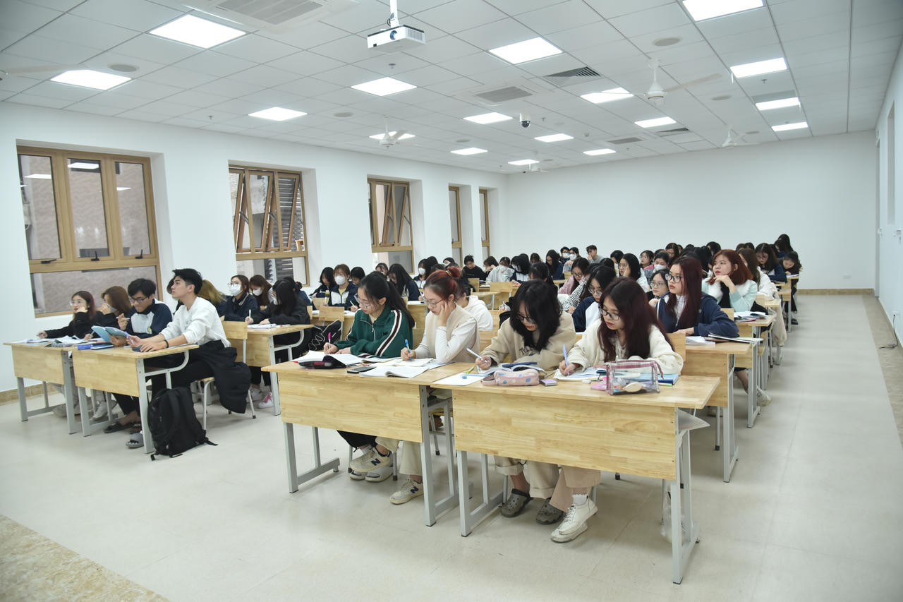 Học viện Tài chính khánh thành và gắn biển công trình Khối giảng đường với 80 phòng học hiện đại