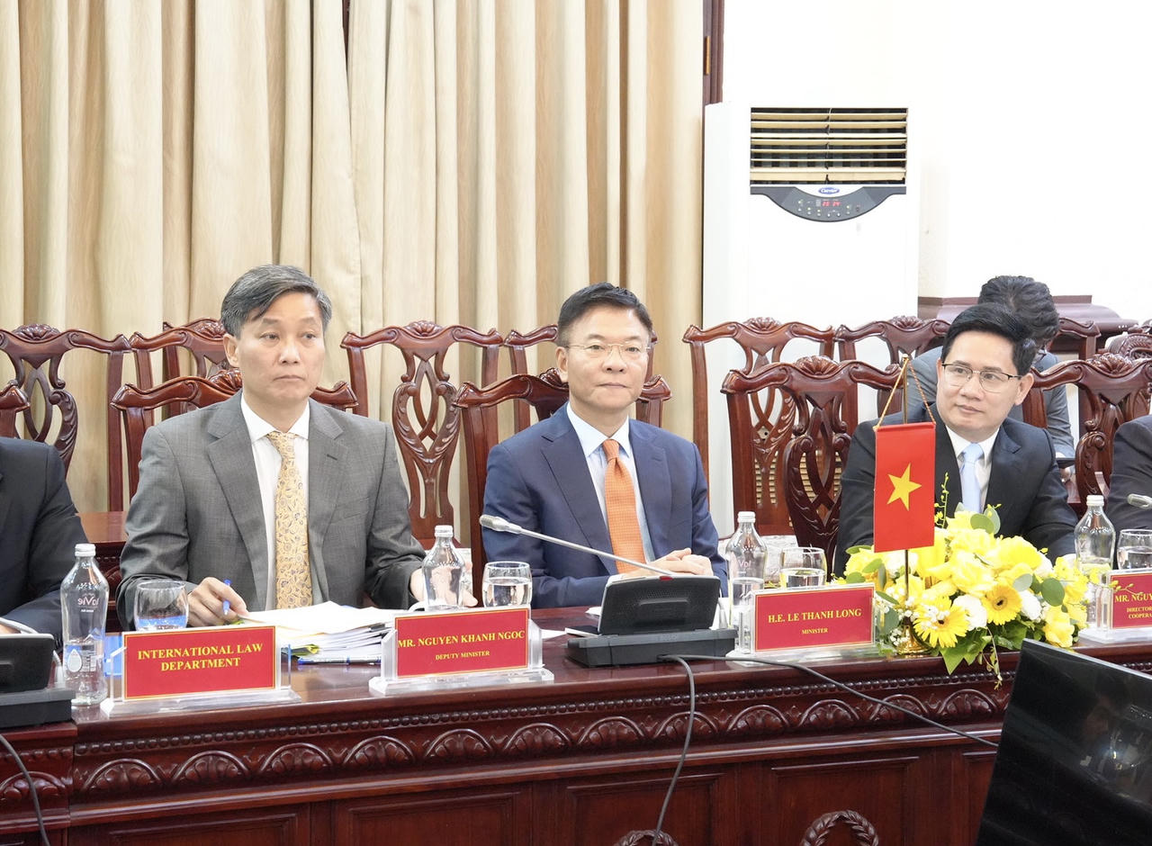 Bộ Tư pháp Việt Nam – Hungary: Ký kết Ý định thư về đào tạo cán bộ