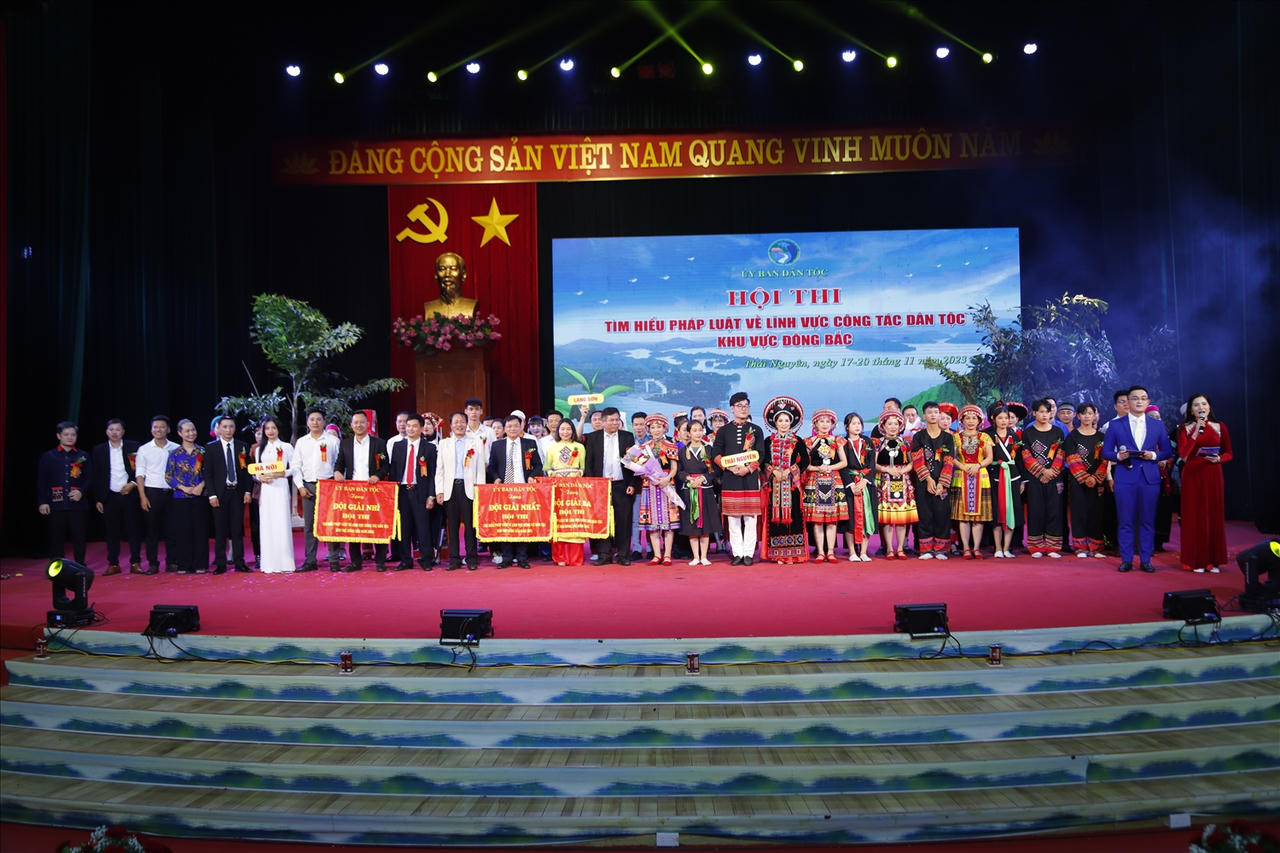 Tổng kết Hội thi tìm hiểu pháp luật về công tác dân tộc khu vực Đông Bắc năm 2023