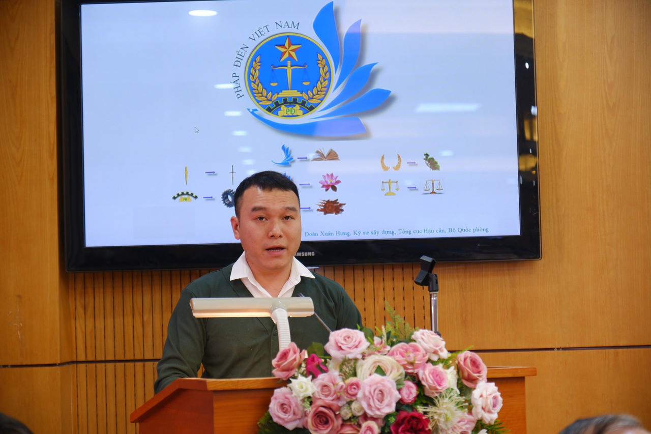 Trao giải cuộc thi “Tìm kiếm ý tưởng sáng tạo biểu trưng, khẩu hiệu và Mô phỏng ứng dụng điện tử Bộ pháp điển Việt Nam”