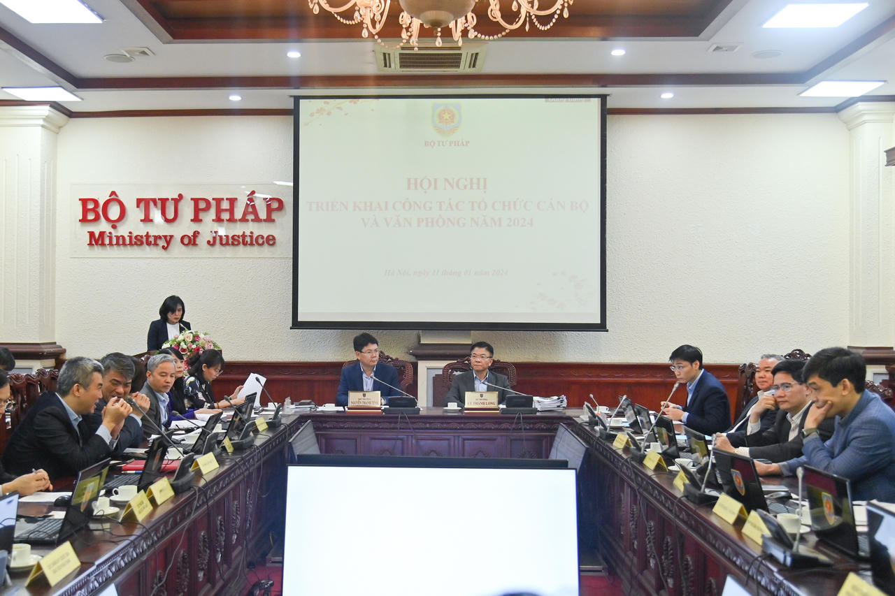 Triển khai công tác tổ chức cán bộ và văn phòng năm 2024