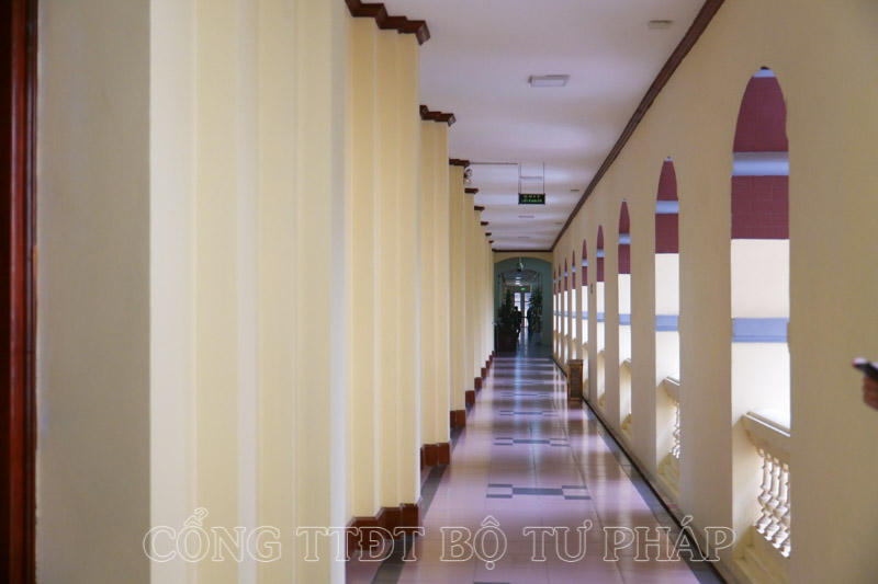 Trụ sở Bộ Tư pháp thay “áo mới” chào mừng Tết Nguyên đán Giáp Thìn năm 2024