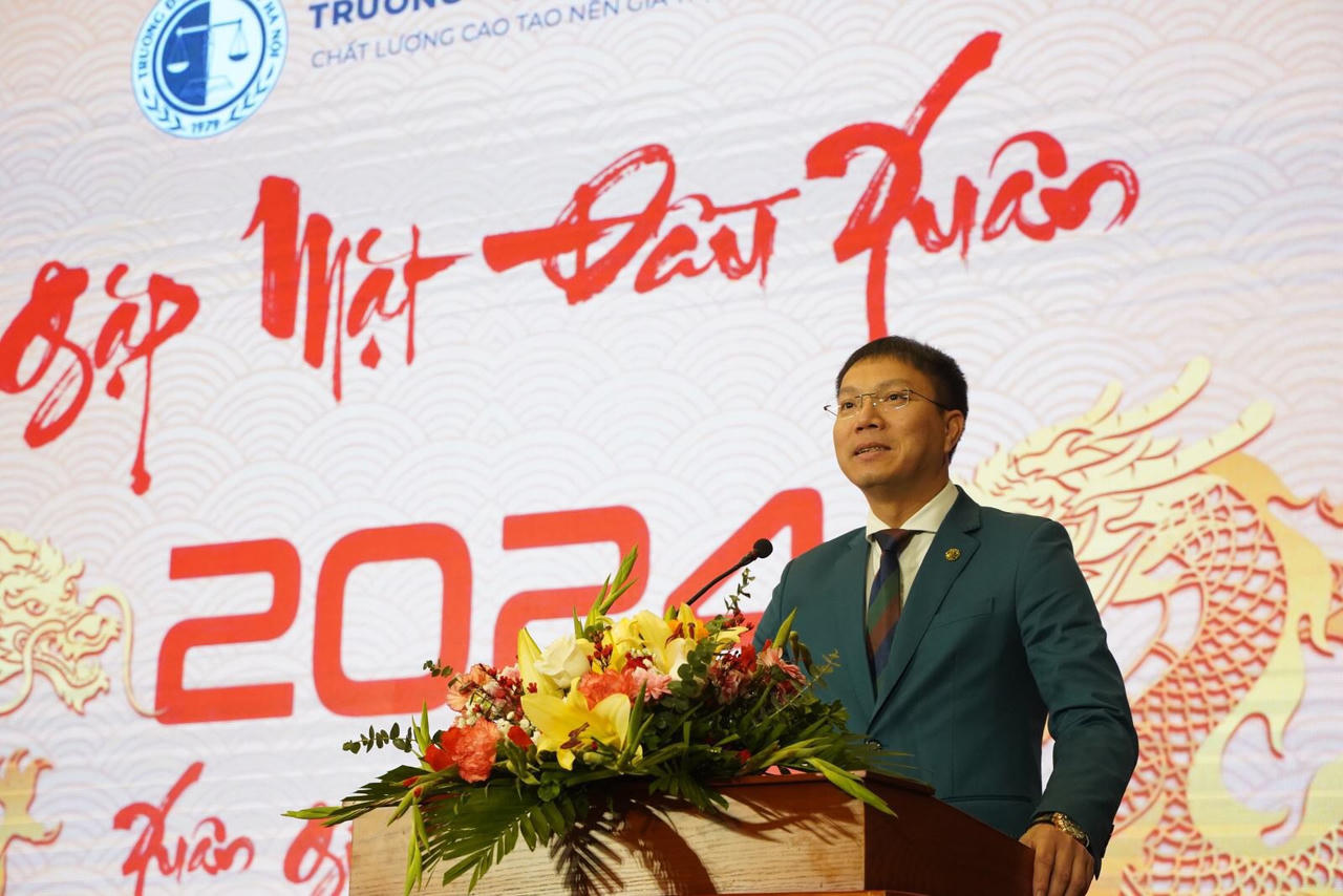 Trường Đại học Luật Hà Nội gặp mặt Xuân Giáp Thìn năm 2024
