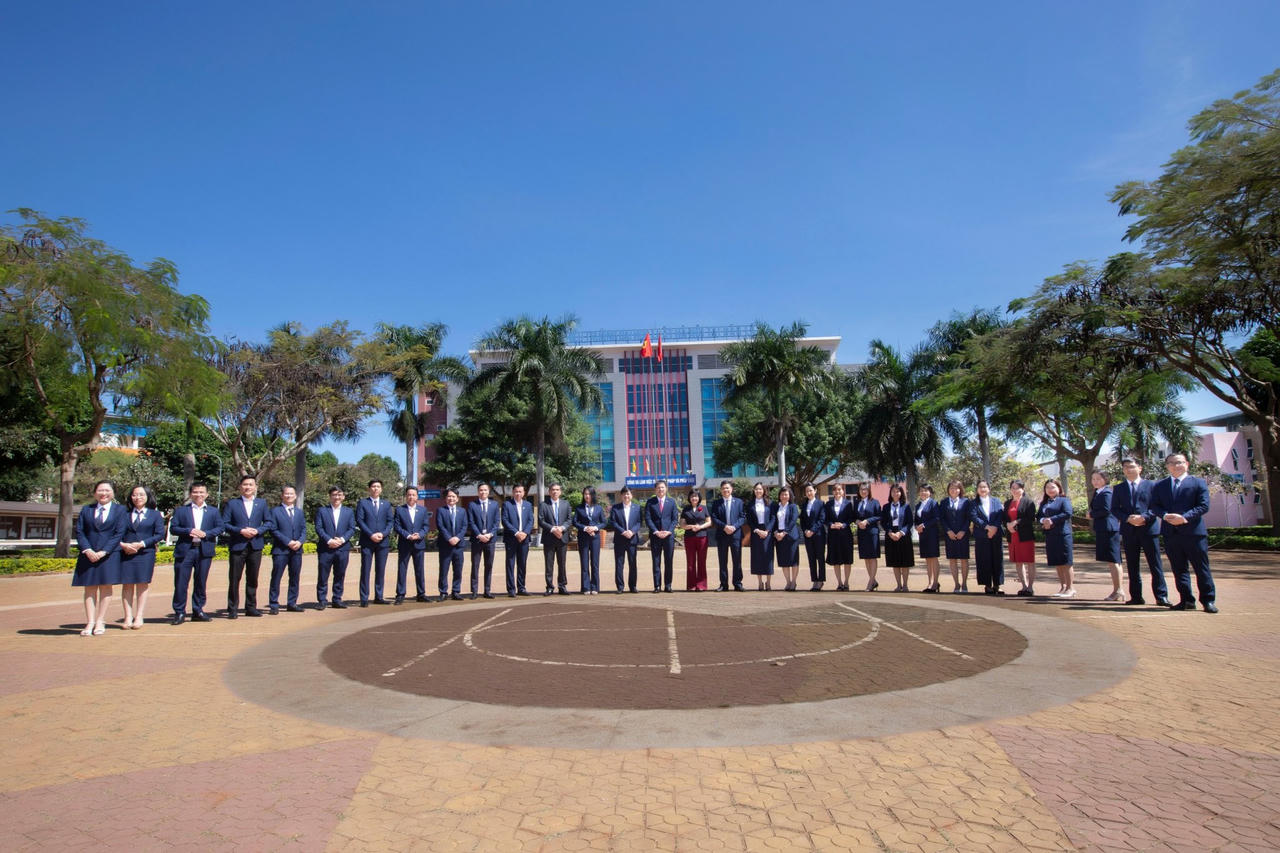 Khẳng định vị thế, uy tín của Phân hiệu Trường Đại học Luật Hà Nội tại tỉnh Đắk Lắk