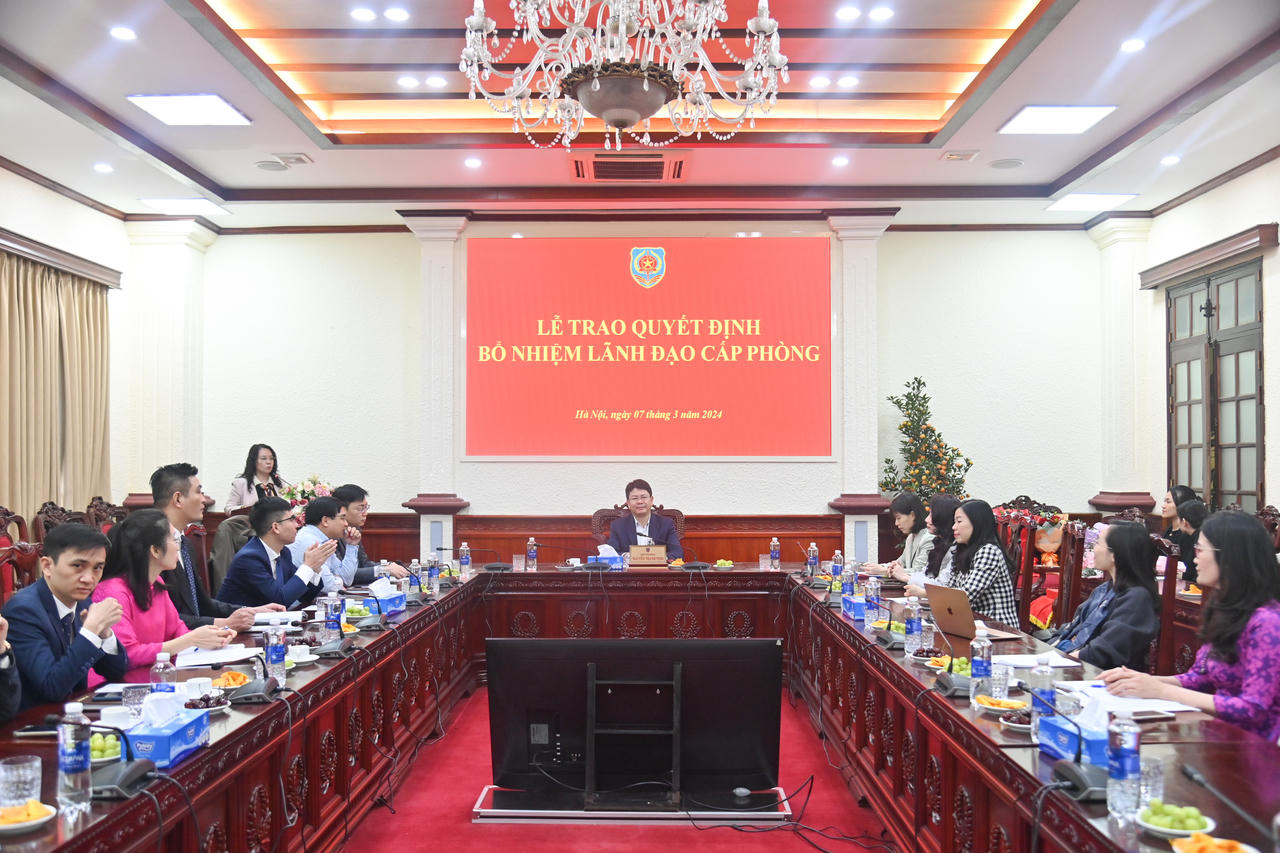 Lãnh đạo Bộ Tư pháp trao Quyết định bổ nhiệm lãnh đạo cấp phòng 