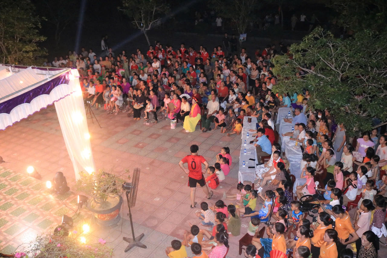 Trường Đại học Luật Hà Nội: Tổ chức chương trình tình nguyện xanh Diều Gió XIII