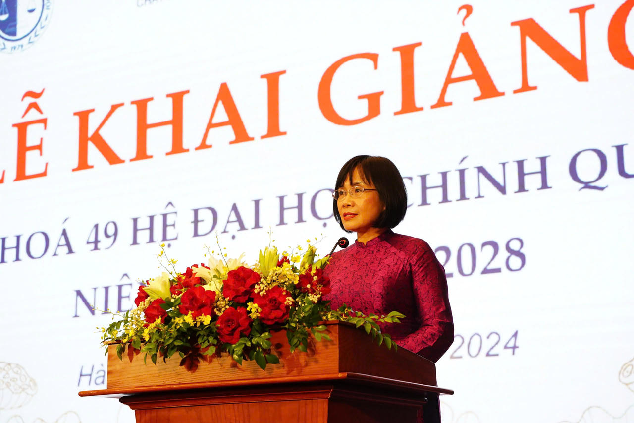 Trường Đại học Luật Hà Nội: Khai giảng khoá 49 hệ Đại học chính quy