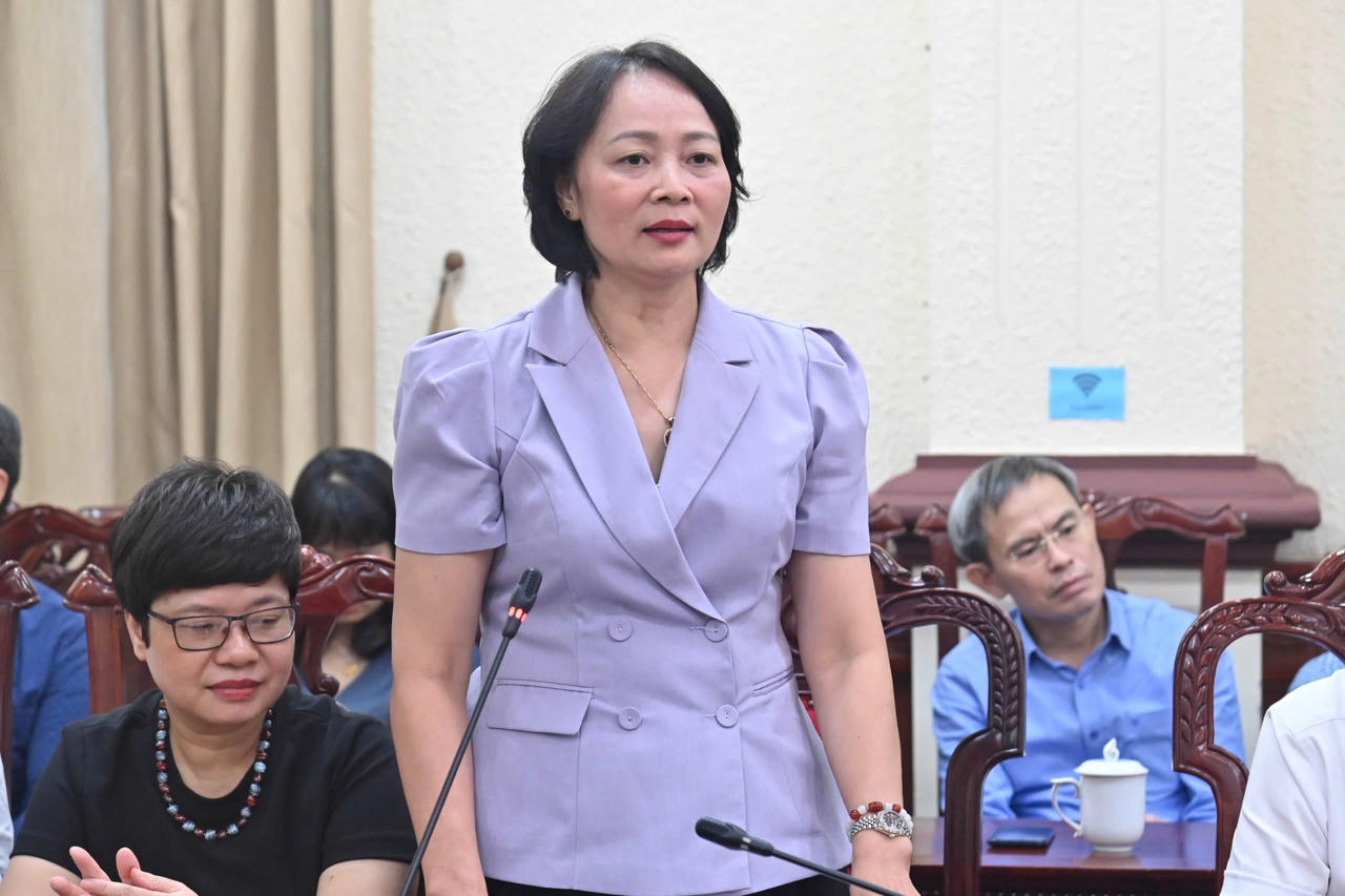 Bàn giao công tác giữa Phó Thủ tướng Lê Thành Long và Bộ trưởng Bộ Tư pháp Nguyễn Hải Ninh