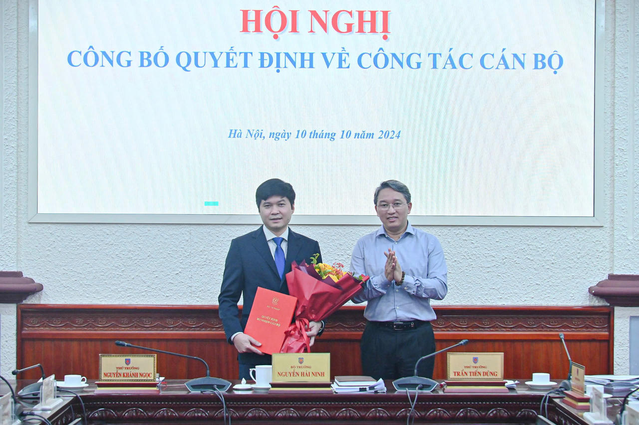 Bộ Tư pháp công bố Quyết định về công tác cán bộ